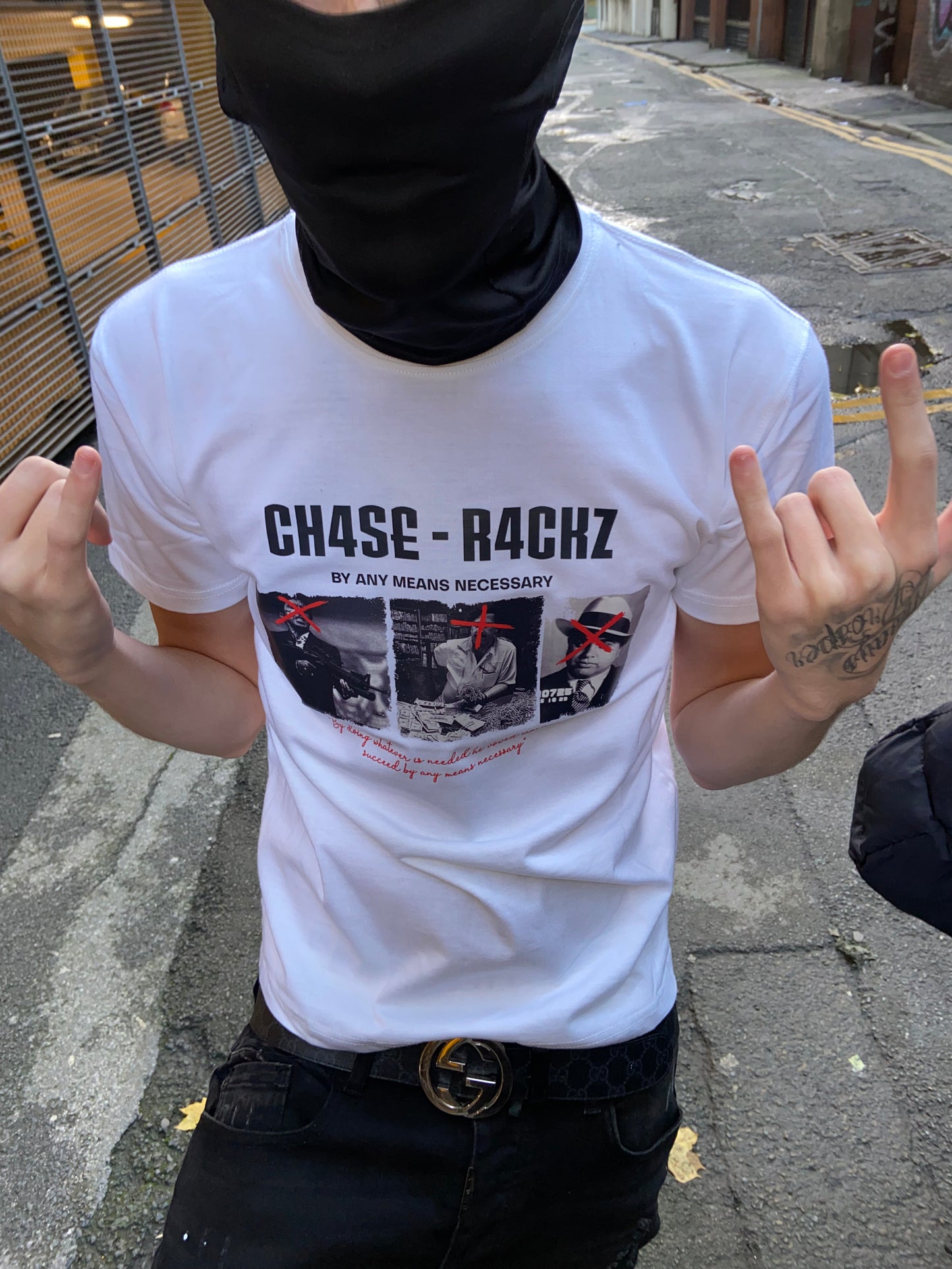 GANGSTAS TEE (WHITE)